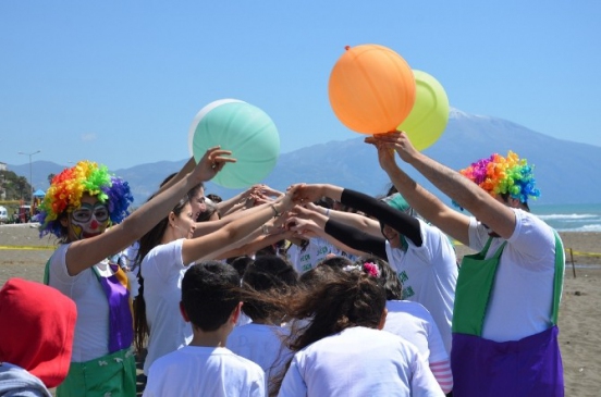 Samandağ Çevlik Sahilinde "Temiz Çevre İçin Engelleri Uçuralım" Projesi Kapanış Etkinliği Gerçekleştirildi