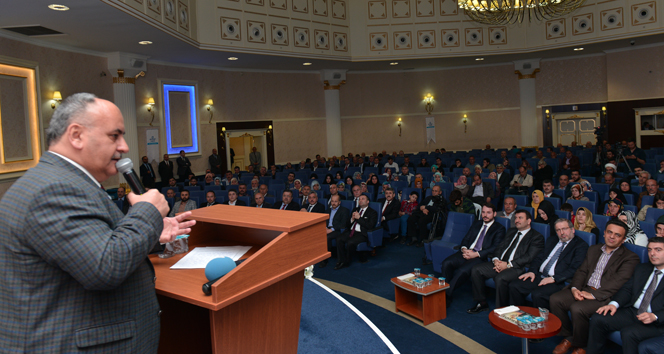 Ümraniye Belediyesi ve Ensar Vakfı'nın düzenlediği etkinlikte Kutlu Doğum Haftası coşkuyla kutlandı.