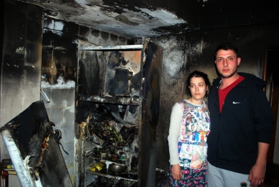 Bursa Mudanya'da Yangın Sonrası Çiftin Evi Onarılıyor