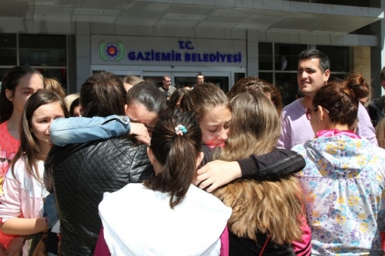 İzmir Gaziemir'de Gerçekleşen 18. Uluslararası Çocuk Şenliği'nde Duygu Dolu Anlar Yaşandı