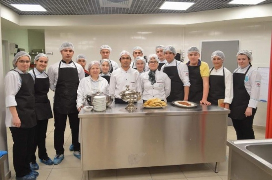 İzmir Selçuk'tan Gelen Öğrenciler Gaziantep Mutfağında Zaman Geçirdi
