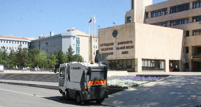 Diyarbakır'da Cumhurbaşkanı Erdoğan'ın Büyükşehir Belediyesini Ziyaret Etmesi Bekleniyor