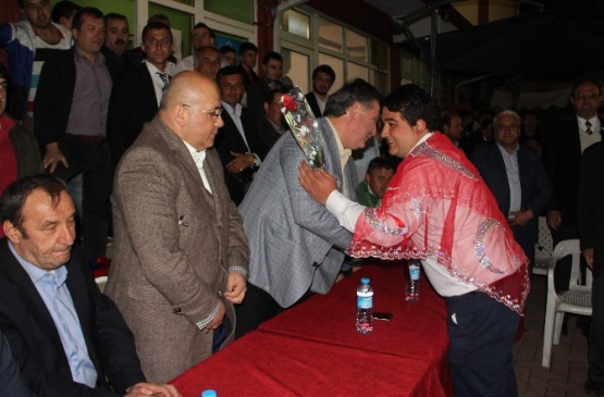 Karabük Yenice Yortan'da Asker Adayları için Veda Gecesi Düzenlendi