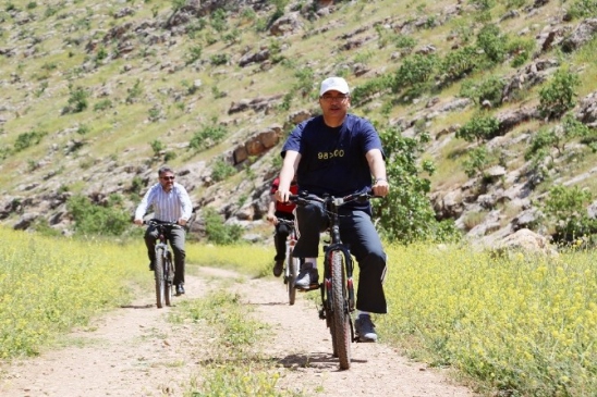 Şanlıurfa'da Nurettin Nebati ve Celalettin Güvenç Bisiklet Yarışında Bir Araya Geldi