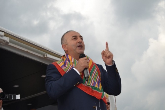Adana Kozan'da Konuşan Çavuşoğlu, Muhalefeti Eleştirdi