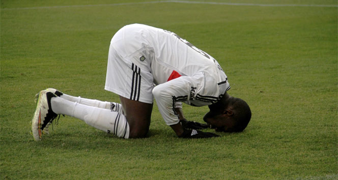 Beşiktaş'ın Demba Ba'sı Trabzon'da Takımına Katkı Sağladı