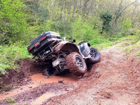 Gebze'de ATV Motosikletleriyle Yarışlara Hazırlanan Sürücülerin Azmi Göz Dolduruyor