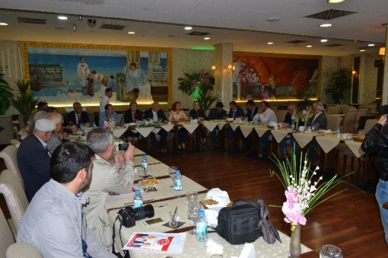 CHP Sakarya Milletvekili Engin Özkoç, Milletvekili Adaylarıyla Toplantı Yaptı