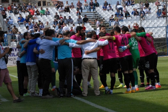 Fethiye'de Fethiyespor, Bayrampaşa'yı 1-0 Yenerek Ligde Kalmayı Başardı