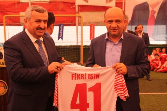 Kocaeli Körfez'de Öğrencilere Tablet Bilgisayar Dağıtım Töreni Düzenlendi