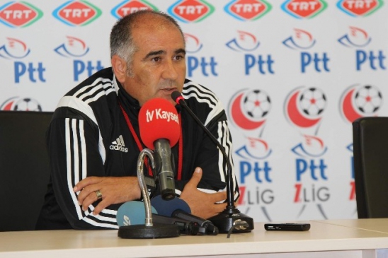 Kayseri'de Kayserispor ve Antalyaspor arasında golsüz berabere biten maç sonrası açıklamalarda bulunuldu.