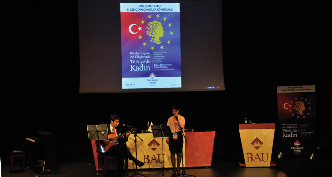 İstanbul'da Genç Diplomatlar Konferansı Kadın Temasıyla Gerçekleşti