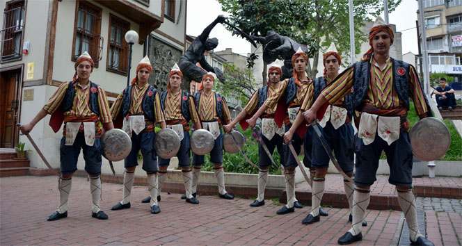 Bursa'da Kılıç Kalkan Oyunu, Tarihi ve Kültürel Bir Miras