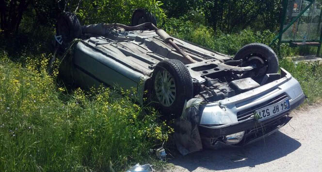 Sakarya Akyazı'da Direksiyon Hakimiyetini Kaybeden Araç Ters Takla Attı