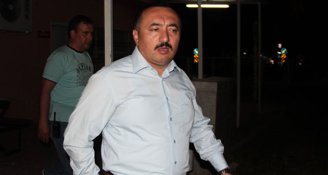 Adana Tarsus’ta Savcı Özcan Şişman Gözaltına Alındı ve Emniyete Götürüldü