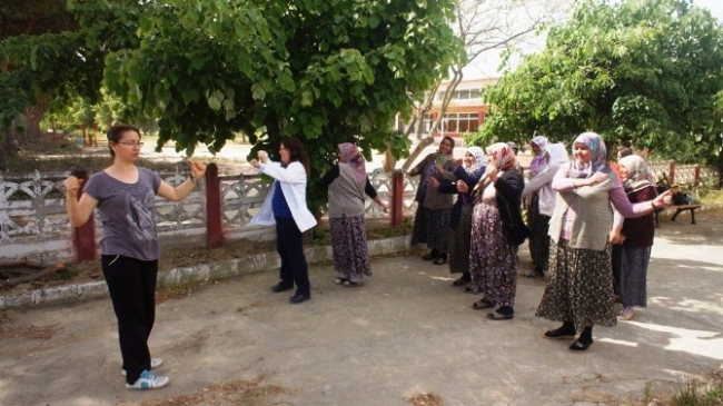 Sarıgöl Çanakçı Mahallesi'nde Kadınlara Spor ve Sağlık Semineri Düzenlendi