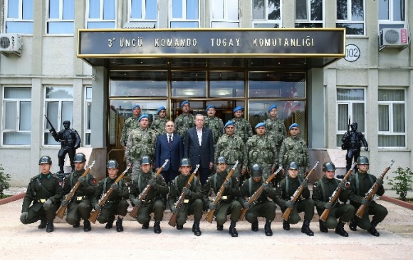 Cumhurbaşkanı Erdoğan Siirt'te 3. Komando Tugayında Fidan Dikti