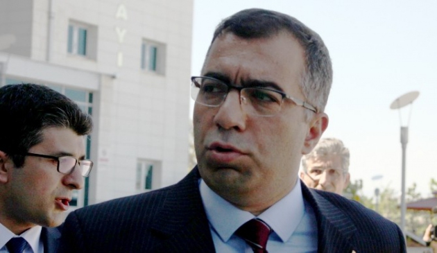 Kurmay Albay Özkan Çokay, Tarsus Adliyesi'nde Yakalama Kararı Sonrası Teslim Oldu