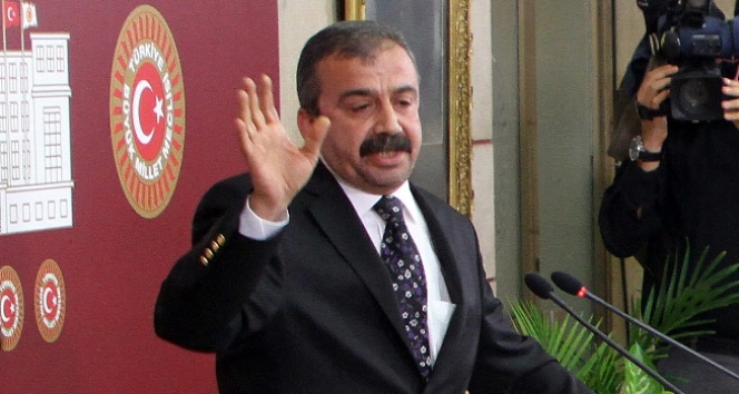 HDP İstanbul Milletvekili Sırrı Süreyya Önder, Meclis'te 37 sosyalist vekil olacağını açıkladı.