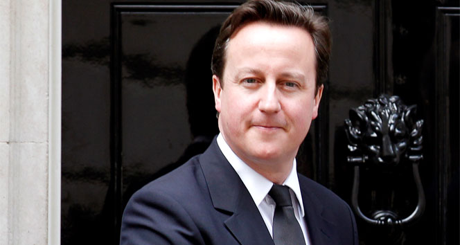 İngiltere'de Cameron, Muhafazakar Parti ile Tek Başına Hükümeti Kuruyor