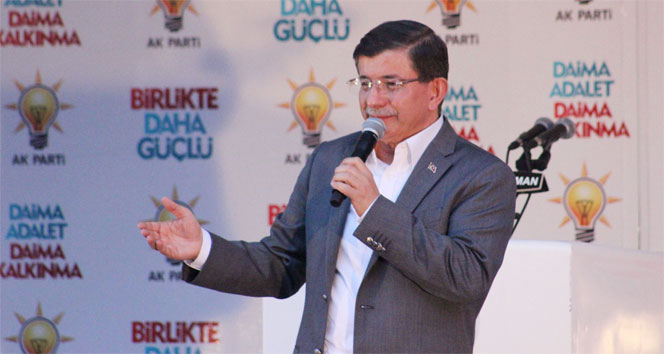 Adıyaman'da Davutoğlu, CHP ve HDP'yi Diyanet'e Karşı Çıkmakla Suçladı