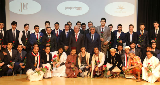 İstanbul Bahçelievler'de İhlas Vakfı 2014-2015 Mezuniyet Töreni Gerçekleşti