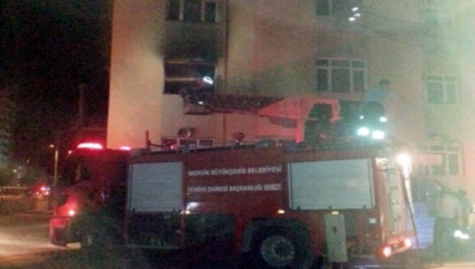 Mersin Erdemli'deki Hacı Ömer Serin Ortaokulu'nda Yangın Çıktı