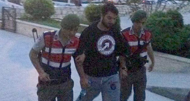 Muğla Datça'da Jandarma, 7 Kaçak Göçmen ve Organizörü Yakaladı