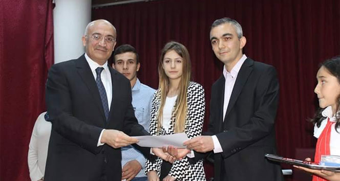 Manisa Gördes'te Düzenlenen Yarışmada İsmail Aybey Birinci Oldu