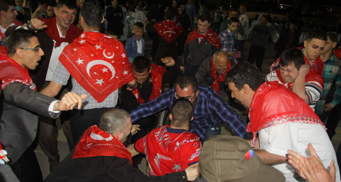 Bursa İnegöl'de Engelli 42 Genç İçin Temsili Kına Gecesi Yapıldı