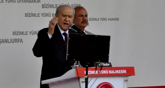 Aydın'da MHP Lideri Devlet Bahçeli, Başbakan Davutoğlu'nun Mersin'deki sözlerine yanıt verdi.