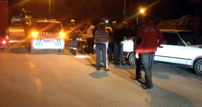 Bilecik Merkez'de İki Otomobilin Kafa Kafaya Çarpışması Sonucu Maddi Hasar Oluştu