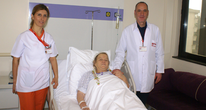 Ordu'da 75 Yaşındaki Nazife Çaykıran, Kapalı Ameliyatla Ağrılarından Kurtuldu
