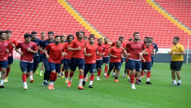 Mersin İdmanyurdu Başkanı Kahramanlı, Galatasaray ve Fenerbahçe'yi yenip yollayacaklarını duyurdu.