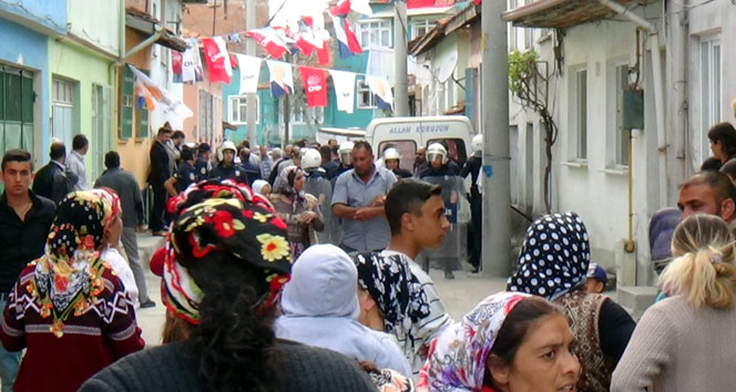 Kütahya'da İki Parti Bayrağı İçin Çıkan Kavga Sonucu 1 Yaralı