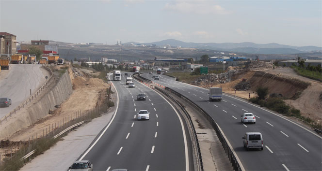 Kocaeli Gebze'de Üst Yapı Çalışmaları Nedeniyle TEM 16 Gün Kapalı