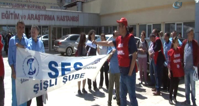 Okmeydanı Eğitim ve Araştırma Hastanesi'nde Darp Edilen Doktor İçin Protesto Düzenlendi