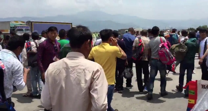 Nepal'de 7,3 Büyüklüğündeki Depremde 16 Kişi Hayatını Kaybetti