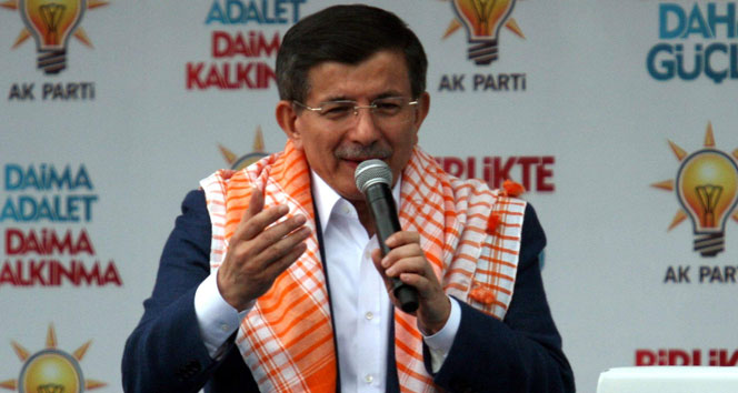 Burdur'da Başbakan Davutoğlu, Seçim Öncesi Şantaj Olaylarına Dikkat Çekti
