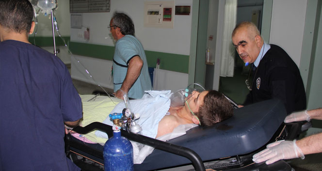 Samsun Canik'te Liseli Kız, Erkek Arkadaşını Bıçaklayarak Ağır Yaraladı