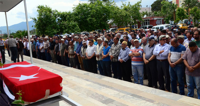 Mersin Anamur'da Libya Saldırısında Hayatını Kaybeden Kaptan Büyükdere Son Yolculuğuna Uğurlandı