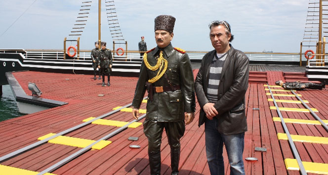 Samsun Tütün İskelesi'nde Atatürk ve Silah Arkadaşlarının Heykelleri Yenilendi