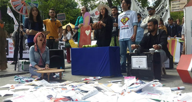 Ankara Kızılay'da Atanamayan Öğretmenler Eylem Düzenledi