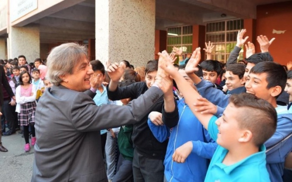 Beyoğlu Hasköy Ortaokulu'nda Öğrencilere Karne Hediyesi Olarak Kefken Kampı ve Diğer Etkinlikler Sunuldu