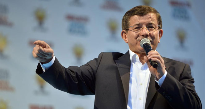 Ahmet Davutoğlu, Denizli'de yaptığı konuşmada muhalefeti eleştirdi ve birleşmelerini istedi.