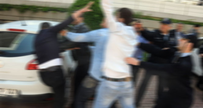 Batman Merkez'de İki Aile Arasında Taşlı Sopalı Kavga 9 Yaralı