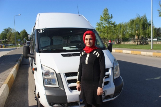 Samsun Çarşamba'da Yılın Sürücüsü Seçilen Sema Taflan Ödülünü Aldı