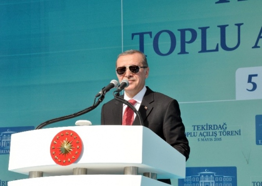 Cumhurbaşkanı Recep Tayyip Erdoğan, Tekirdağ'da gerçekleştirdiği toplu açılış töreninde eski Türkiye koalisyonunu eleştirdi.
