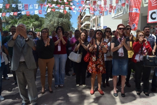 Milas'ta CHP'nin Yeni Seçim Bürosu Coşkuyla Açıldı