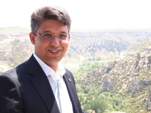 Uşak Milletvekili Mehmet Altay, Uşak çevre yolunun 2016 yılı itibariyle tamamlanacağını açıkladı.